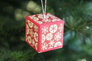 diy paper ornaments1